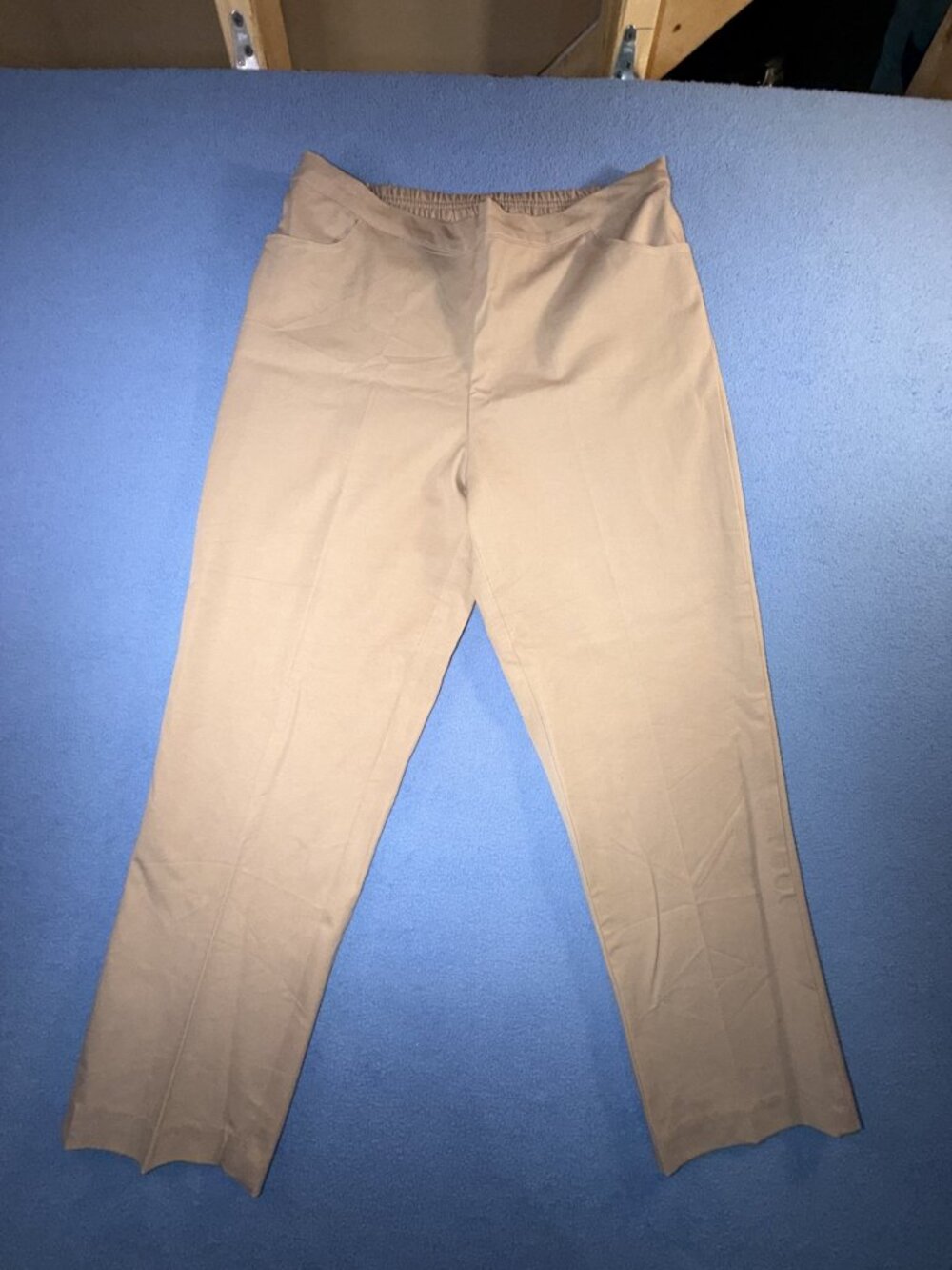Isaac Mizrahi Live Pull On Elastic Waist Pants Khaki Tan Beige Size 12